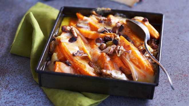 Afin de fêter l’automne, le Vacherin Fribourgeois vient offrir son goût de noisette, en mariage avec le potiron dans une sublimation de saveurs, relevées par les épices chaude de cannelle et gingembre.