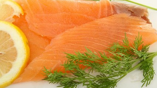 Indissociable du saumon, l’aneth donne une légère touche anisé, qui s’exprime par une certaine fraîcheur en bouche. Tout en subtilité, elle marque de son empreinte les plats les plus variés, sans masquer les parfums des aliments. Indissociable du saumon, l’aneth donne une légère touche anisé, qui s’exprime par une certaine fraîcheur en bouche. Tout en subtilité, elle marque de son empreinte les plats les plus variés, sans masquer les parfums des aliments.