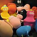 Tendresse et douceur sont au cœur de ce coussin Barbapapa de Leblon-Delienne pour Made In Design. Il donne envie de se lover dans ce corps moelleux à souhait, où le confort est plus que la promesse d’un instant de détente. Tendresse et douceur sont au cœur de ce coussin Barbapapa de Leblon-Delienne pour Made In Design. Il donne envie de se lover dans ce corps moelleux à souhait, où le confort est plus que la promesse d’un instant de détente.