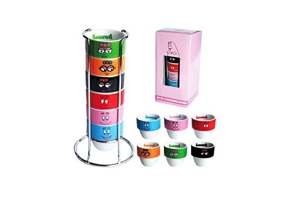 Sur un support en métal, les six coquetiers Barbapapa d’Heliopresto s’empile les uns sur les autres, afin de gagner de la place sur le plan de travail en cuisine. Toute la famille pourra avoir son coquetier personnalisé selon le personnage que chacun préfère.