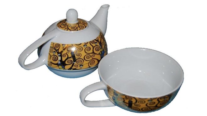 Inspirée par « l’Arbre de la Vie » de Klimt, cette théière de Muse et Home s’adapte sur un socle, servant de tasse dans un esprit modulaire. Idéal pour les petits déjeuners, elle permet un gain de place non négligeable sur le plateau ou dans la cuisine.
