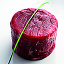 Pour les amateurs de viande, la tagliata ravira les plus difficiles. Ce mode de cuisson permet de réaliser un plat, où la viande est sublimée dans sa plus totale simplicité, sur un nid de roquette et de tomates cerises. Pour les amateurs de viande, la tagliata ravira les plus difficiles. Ce mode de cuisson permet de réaliser un plat, où la viande est sublimée dans sa plus totale simplicité, sur un nid de roquette et de tomates cerises.