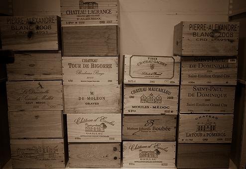 La matière première, les caisses des meilleurs crus du bordelais