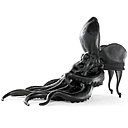 Conçu par le designer Maximo Riera Menendez, « the Octopus Chair » met à l’honneur la pieuvre dans une collection d’animaux transformés en sièges. Un cadre interne permet de maintenir stable la chaise, qui se développe avec élégance en composition tentaculaire.