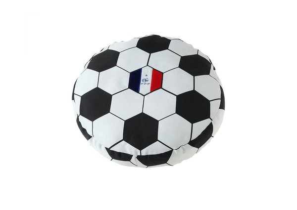Rien de tel qu’un coussin pour profiter de son confort durant les pages de publicités, comme celui proposé par la Boutique FFF. Idéal pour faire des batailles de polochon, il ne vous reste plus qu’à tirer un coup de pied dans ce ballon mou.