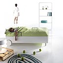 Ceci est un lit!  une fois trop petit il se transformera en bibliothèque.