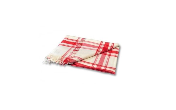 Pensez à prévenir les chutes de température en fin de journée avec ce plaid « Danois Maria » de Les Sabots de Marie. Il vous accompagnera également pour un pique-nique nocturne, à la belle étoile.