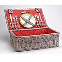 Afin de réunir la vaisselle et les aliments nécessaires à un pique-nique en amoureux, le panier « Cerises » d’Amadeus joue sur une esthétique traditionnelle entre le rotin et son tissu rouge à pois blanc.