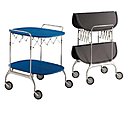 Dessinée par Antonio Citterio pour Kartell, cette desserte « Gastone » de Made in Design se plie et se déplie à volonté, pour ne servir qu’au moment opportun. Il se décline en plusieurs coloris, afin de mettre en valeur sa structure en acier chromé.