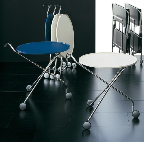 Réalisé par Bartoli Design pour Delight, la desserte « Servotre » de Made in Design présente un aspect fonctionnel, afin de mettre en avant sa légèreté et sa maniabilité, pour un transport à toute épreuve.