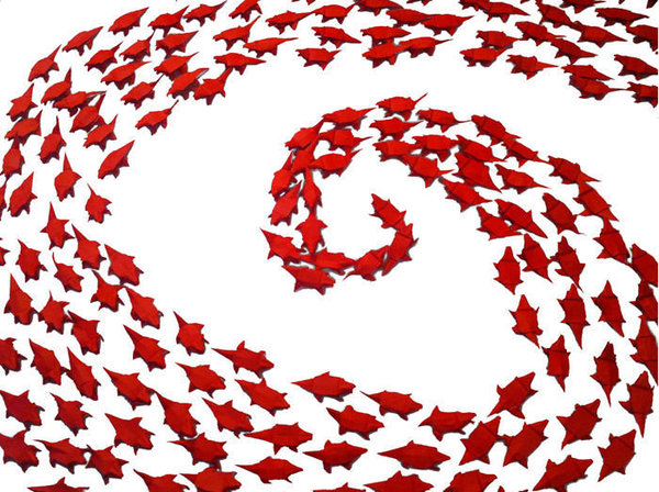 « Ah les crococos, les crococos, les crocodiles ! » Imaginez une décoration de table uniquement parée d’origami, avec cette réalisation de Julien Gritte dite « Crocos Migratoirs ». L’effet est garanti !