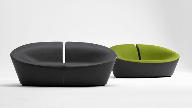 Edité par Globe Zero 4, le canapé « True Love » de Busk & Herzog prend ses quartiers chez Meubles et Fonction. Dans un cadre bois latté, le canapé est fixé par une mousse injectée à froid, revêtu en cuir ou tissu.