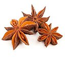 Appelée indifféremment anis étoilé ou badiane, l’épice se plaît à investir les cuisines du monde, pour parfumer les mets d’une saveur anisée subtiles emprunte d’une pointe de poivre et de réglisse.