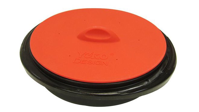 Pour vos déjeuners en solo, pas besoin d’une papillote extra large avec ce modèle réduit de Yoko Design d’une capacité de un litre. Sans matière grasse, vous pourrez vous confectionner de savoureux repas en un rien de temps. Pour vos déjeuners en solo, pas besoin d’une papillote extra large avec ce modèle réduit de Yoko Design d’une capacité de un litre. Sans matière grasse, vous pourrez vous confectionner de savoureux repas en un rien de temps.