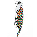 Dessiné par Alessandro Mendini, le tire-bouchon pointilliste « Parrot-Proust » chez Made in Design prouve que n’importe quel objet du quotidien peut être design, transformant le quotidien en joie et gaieté.