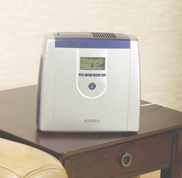 Eliminez les poussières, les acariens, les bactéries, les pollens et autres polluants de notre air intérieur avec le modèle « PI 120 EHUV » de White and Brown, afin de rendre le confort de vie aux personnes asthmatiques ou allergiques.