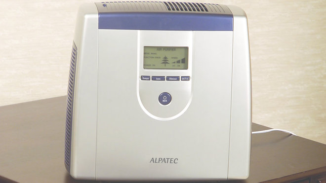 Eliminez les poussières, les acariens, les bactéries, les pollens et autres polluants de notre air intérieur avec le modèle « PI 120 EHUV » de White and Brown, afin de rendre le confort de vie aux personnes asthmatiques ou allergiques.