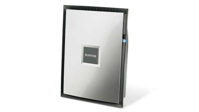 Afin de rendre à votre intérieur une atmosphère saine, le purificateur « Easair 70 » de Supra utilise un filtre combiné HEPA longue durée, qui emprisonne les particules, et du charbon actif qui élimine les mauvaises odeurs.