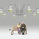 Evoquant une araignée avec ses huit branches, ce lutre « Giant Chandalier » d’Anglepoise atteint une largeur de 4 mètres 50. Sa taille XXL lui permet de donner de l’ampleur au plafond, dans un esprit gargantuesque.