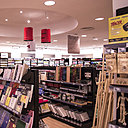 Nombreux rayons pour répondre à l'attente des créatifs.