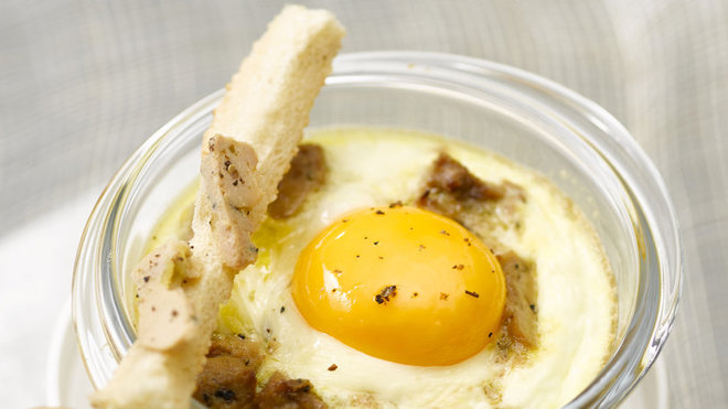 Peu cher, facile à cuisiner et riche en protéines, chaque Français déguste pas moins de 230 œufs par an.