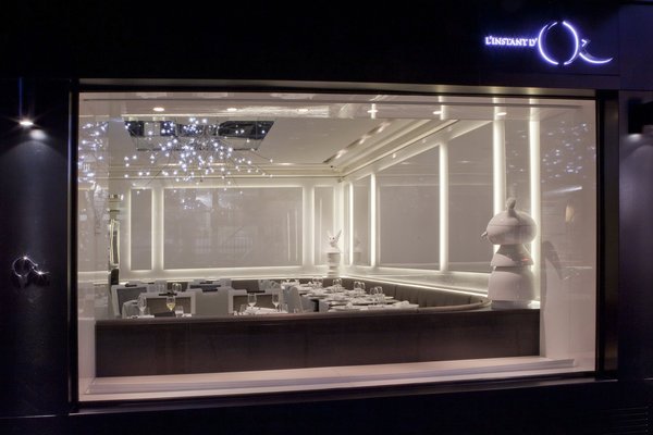 Entièrement repensé par les décorateurs Marc Hertrich et Nicolas Adnet, l'Instant d'Or est aussi une excellente table parisienne.