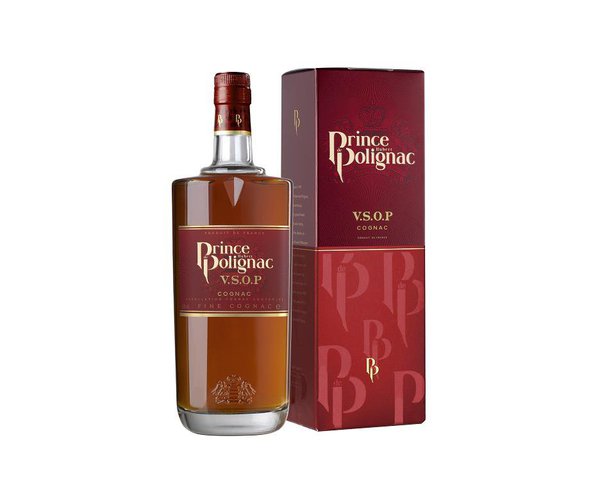 Aromatique, le cognac VSOP jour sur des notes confites de pêche et prune, aux délicates notes de pain grillé et de bois vanillé.