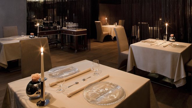 La salle du restaurant gastronomique du Rosengarten. La salle du restaurant gastronomique du Rosengarten.