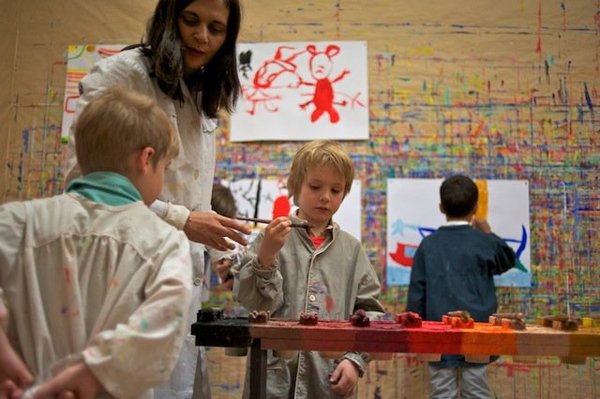 Dès 3 ans l'enfant peut à son rythme suivre les activités proposées.