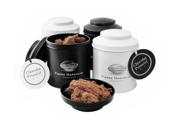 Primitif le chocolat de Marcolini, pas tant que ça. Plutôt raffiné avec sa texture plissée, son parfum dense et très aromatique.