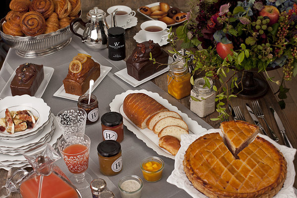 Livré directement chez vous, le brunch d'Hugo & Victor propose des produits de premier choix confectionnés à partir d'ingrédients premium.