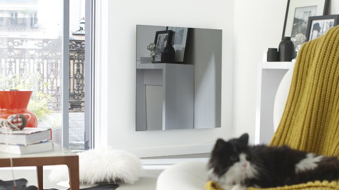 Un radiateur façon miroir. Panneau rayonnant 740 W. Touches sensitives et affichage digital en façade. Existe aussi en 840 W et version horizontale. Thermovit carré miroir. Leroy Merlin