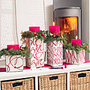 Décoration de Noël et écritures déliées.