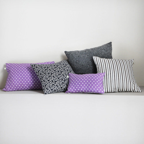 Composition de coussins dessinés par Catherine Vuagnoux pour Miaow Design.