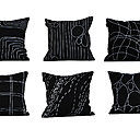 Déclinaison de coussins en black & white.