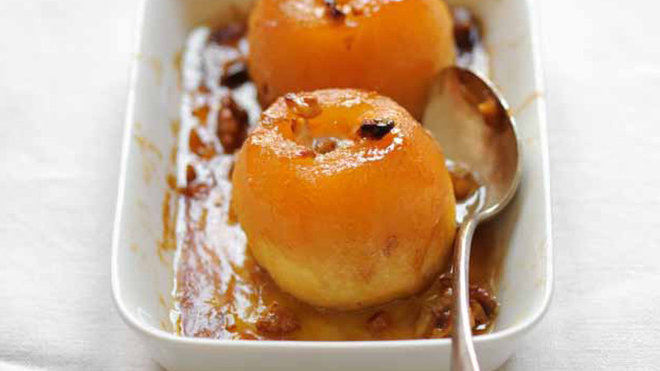 Pommes rôties au cidre pour un dessert simple et peu onéreux.