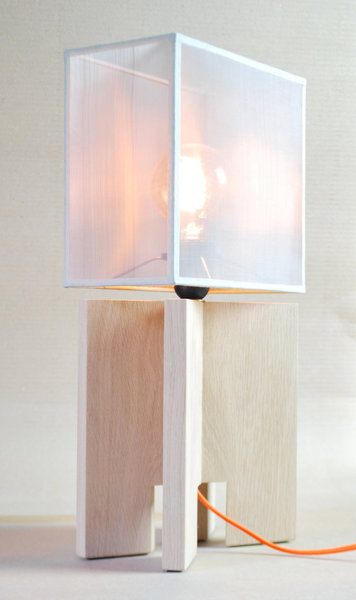 Open Design fabrique ses produits artisanalement, chaque luminaire sortit de ses ateliers est unique. Lampe X Tool.
