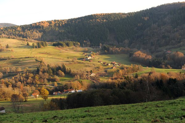 Le massif des Vosges vu de la Chapelle des Vées.