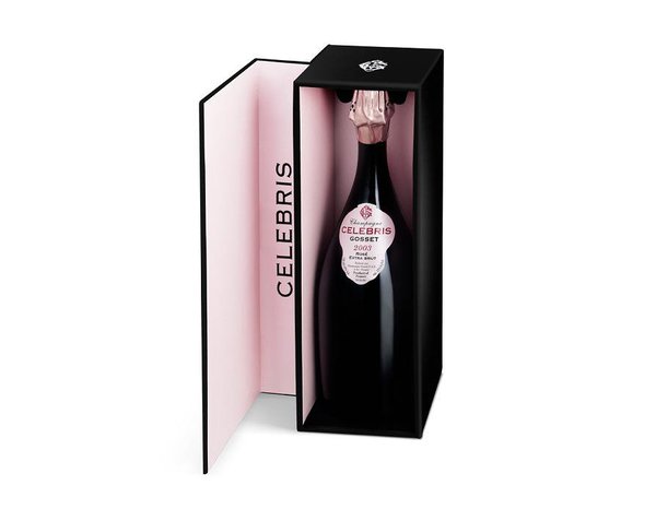 Notée 94 sur 100 au Parker des vins, Gosset propose une bouteille de Rosé en coffret. Un joli cadeau assurément.