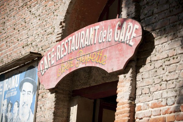 Une reconstitution fidèlement une ancienne gare de chemin de fer des Années Folles.