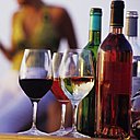 Des vins structurés, soleilleux, plein de sève susceptible de vieillir 5 à 10 ans.