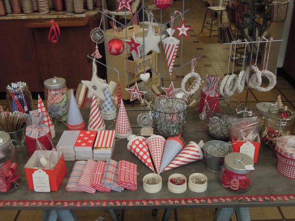 Etoiles en tous genres et cadeaux charmants.