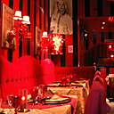 Gastronomie slave dans la rue la plus russe de Paris où l'on croise Popes et fidèles orthodoxes.