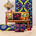 Des coussins pour les amateurs d’imprimés fleuris. Collection inspirée des tissus d’Asie Centrale. 100 % coton. Plusieurs dimensions. Gamme Samarcande. La Fiancée du Mékong. www.lafianceedumekong.fr