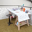 Picto Picoti Paysage,  il court le papier peint à colorier le long d'une mezzanine, dessin Jochen Gerner.