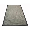 Peu de couleurs, mais des tissages très variés et décoratifs ! Le jonc de mer a besoin d’eau. Pour lui redonner, propreté, lustre et vigueur, passez régulièrement une serpillère humide. Tapis en jonc de mer, chez Mr Bricolage.