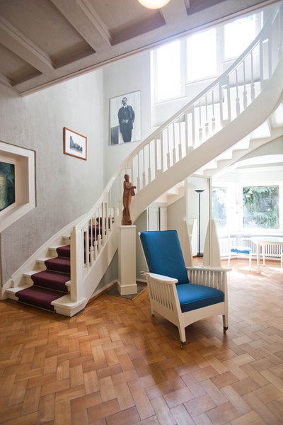 Henry van de Velde débuta comme peintre néo-impressionniste; il basait son travail sur George Seurat et Paul Signac, exposa avec Vincent van Gogh et faisait partie de ses premiers admirateurs.