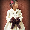 Le manchon Nadym en fausse fourrure.