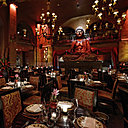 La grande salle de restauration et son Buddha toujours aussi majestueux.