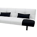 Cette banquette noire et blanche est habillée d’un tissu de polyuréthane. Pieds en acier inoxydable. L 190 x P 75 x H 90 cm. 249 €. Canapé Joe. Conforama.